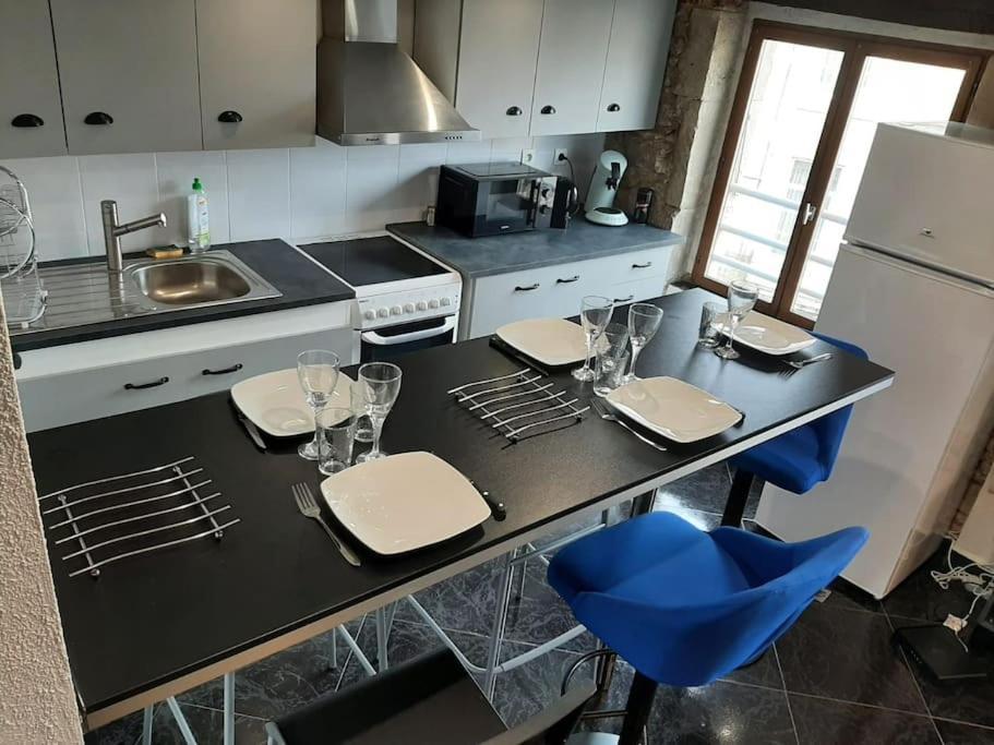 T3 Hyper-Centre Au Calme Tout Equipe Parking Prive Appartement Castres  Buitenkant foto